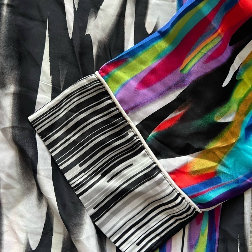 Natori Colorful Abstract Shirt - Picture 2 of 4